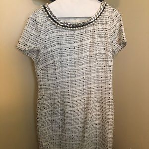 Business fitted black and white dress